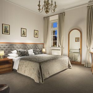 Classic Double or Twin Room